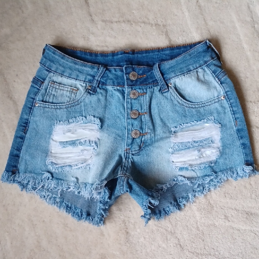 NWOT - Distressed Button Fly Jean Shorts with Frayed Hem WS